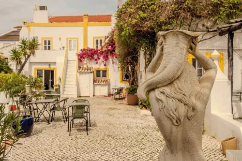 Bo Boutique Hotel & Hairshop Hotels in Estômbar