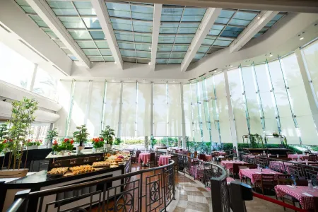 David Dead Sea Resort & Spa Отели в г. Tamar