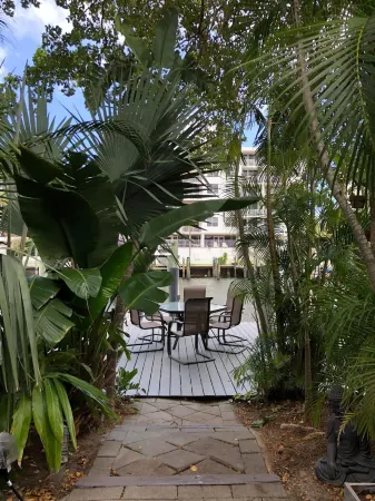 Singer House on the Water Отели рядом с достопримечательностью «Museum of Discovery and Science»