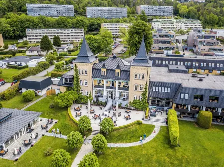 Hotel Refsnes Gods - by Classic Norway Hotels Отели в г. Хурум