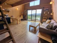 Unbelievably Scenic Mountainside Cabin