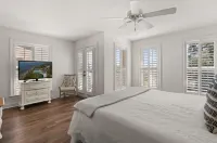 Cozy Townhome with Bunk Room and Golf Cart Access - Charming Coastal Retreat