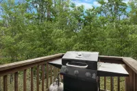 Mountain Retreat - Deck, Fire Pit, Grill, WiFi Hotels in Berkeley County