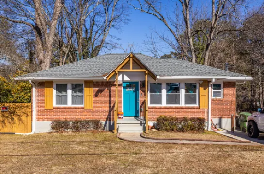 Stylish Apartment with Full Kitchen and Smart TV - Cozy Retreat Hotels in Forest Park