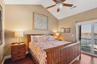 Shoot Out Week!!! W108 Harbour Towne. Wow View. Sleeps  6 & Kids Welcome.