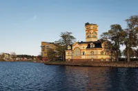 Slottsholmen Hotell Och Restaurang فنادق في فاسترفيك