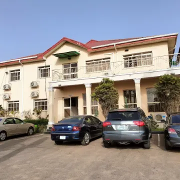 Steffan Hotel & Suites