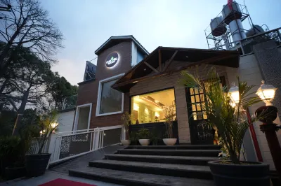 Oakhill Resorts Hotels near Shopping Center Naryal
