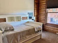Peaceful Cabin Retreat Hotels in Bosque County