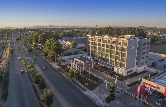 帕拉達利納雷斯酒店