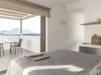 Korfi de Milo Hotels in Milos