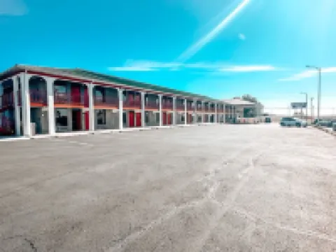 Laker Inn Hotels in Jamestown