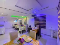 Bintoo Hotel Limited - parking