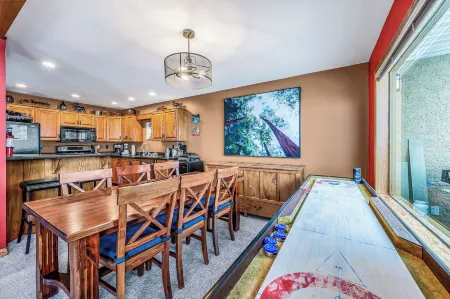 Fresh Tracks Retreat Ski In Out Mtn View Hot Tub