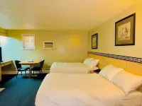 Silver Crest Lodge Hotels in Clairmont
