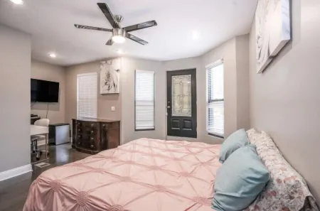 LakeHouse Отели рядом с достопримечательностью «Jackson Park»