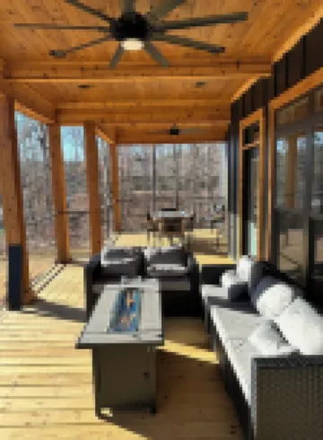 Stunning 4-bedroom house with amazing outdoor space and dock in Double Springs.