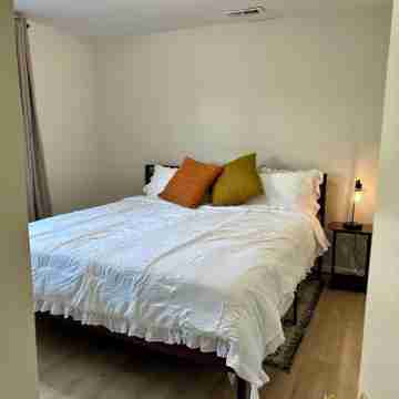 Charming 4-bedroom house with AC and WiFi in Winston-Salem Rooms