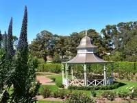 Your Luxurious Wollongong Getaway! High end CBD apartment with city views