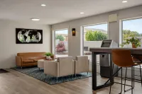 Days Inn by Wyndham Kelowna - Balkon