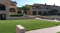 20 meters from the sea nice apartment in residence with swimming pool