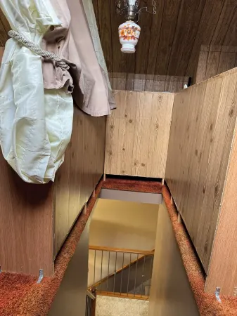 Large Charcter Home Отели рядом с достопримечательностью «Tunnels Of Moose Jaw»