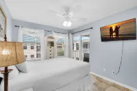 Poolside Villas #302- Harry's Beach House