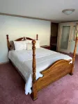Charming 3-bedroom house in tranquil Greenville with WiFi, AC, and game room.
