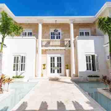 Luxury Villa with Private Pool, Cook,Maid & Golf Cart in Exclusive Punta Cana Hotel Exterior