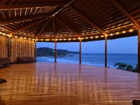 Beachfront Infinity Pool – Direct Private Beach Access – Forest A Tropic Gardens