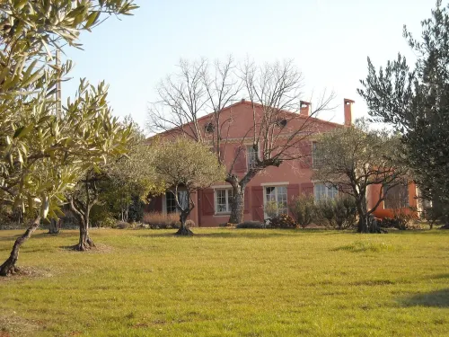House / Villa - AUPS