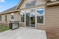 Rustic Home - Central AC, Game room, 4BR, Sleeps10