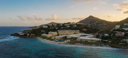 Luxury Villa, Walk to beach, BRAND NEW 55KW BACKUP GENERATOR