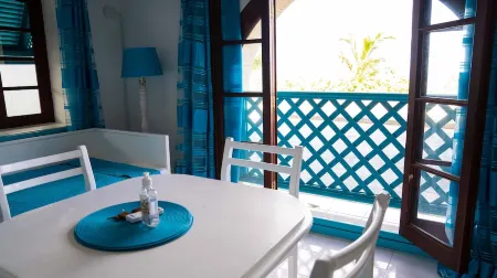 Lovely beachside 1-bed rental unit SEAHORSE