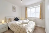 Cosy, peaceful, stylish 2 bedroom flat which a home away from home.