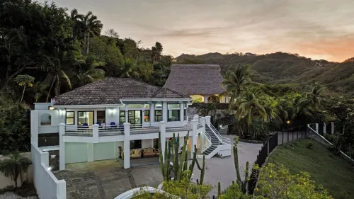 Villa Pura Vida - All Inclusive Options Hotels in Sardinal