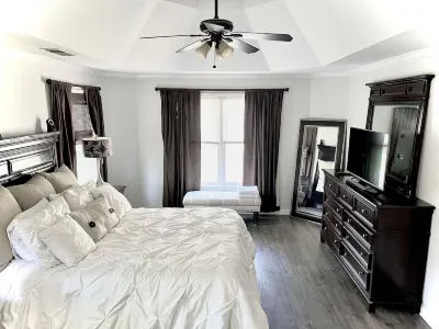 Big Beautiful Modern Home Hotels near Urban Air Trampoline and Adventure Park