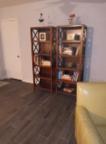 Home Walking/Biking Distance to Downtown and Beach and Gulf Islands National Sea