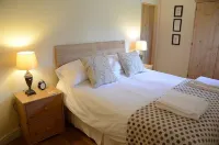 Raleigh Barn - Detached Grade II Listed in a rural setting, two ensuite bedrooms