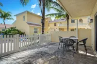 Sunrise Beach Villas - Stunning, Ocean View Poolside Villa With Beach Access