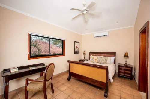 Elegant Tropical Villa  Retreat,Across the Street from Wonderful Tamarindo Beach