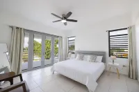 Viento & Marea Luxury Apartment - Rooftop Jacuzzi Hotels near Aguadilla Ice Skating Arena