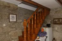 Casa das Camélias (Quinta dos Novos Canastros) Hotels in Anisso