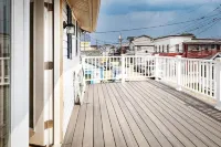 Beach Condo with a view! 3-bedroom with balcony porch! - balcony