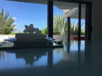 J E T S E T giant stylish Villa at Spanish Water Bay 11 BDR, 24/7 security, gym