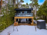 Luxury Waterfront Retreat | Casa Del Capo | Sauna, EV, Pizza Oven & Lake Views