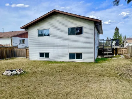 Spacious 4-BR Home near Jasper!