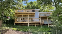 PRIVATE Lakehouse, SwimDock, Close to Strip.