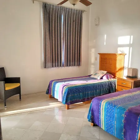 Huatulco beauty in Chahue Bay. Large family condo with ocean and mountain views