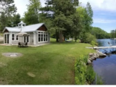 Unique Waterfront Cabin on High Falls Flowage 斯蒂芬森酒店